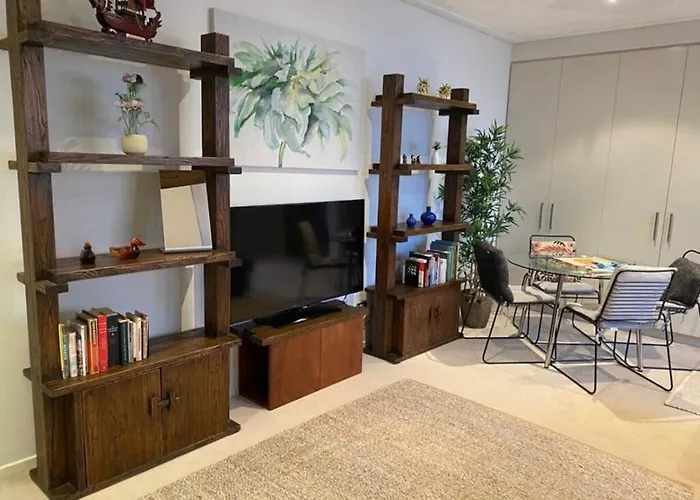 Cosy 2Br At Convention Centre